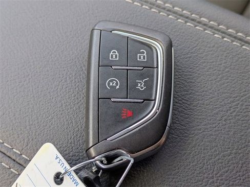 Certified 2025 Cadillac XT4 Premium Luxury image 34