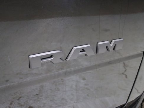 New 2026 RAM 2500 Big Horn AWD/4WD image 37