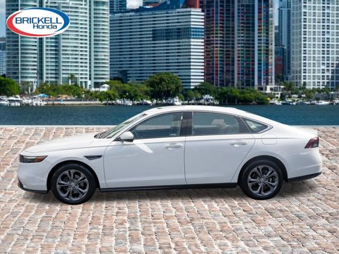 Certified 2023 Honda Accord EX image 8