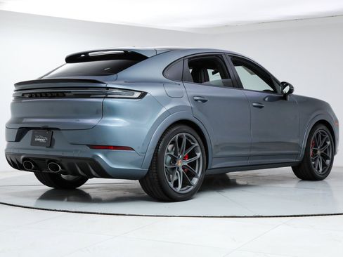 Used 2026 Porsche Cayenne GTS image 5