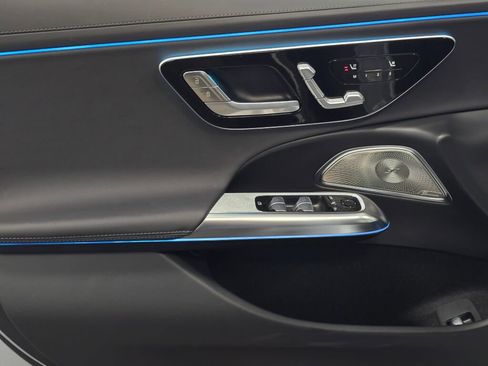 Certified 2025 Mercedes-Benz E 350 4MATIC Sedan image 33