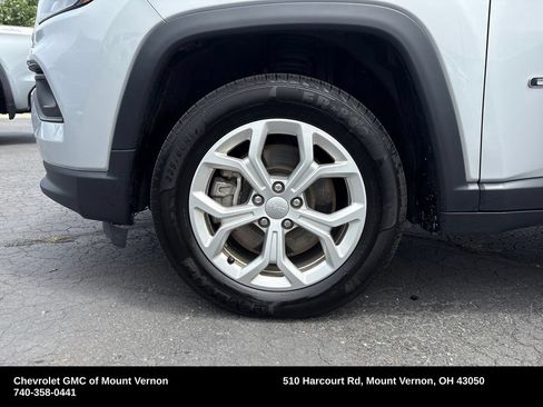 Used 2024 Jeep Compass Latitude AWD/4WD image 24