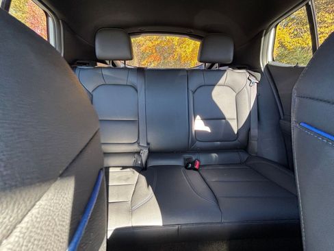 Used 2025 Buick Envista Sport Touring image 38