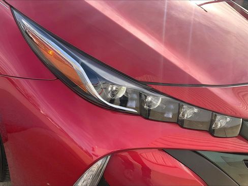 Used 2019 Toyota Prius Prime Premium image 32