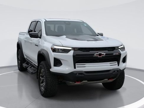 Used 2024 Chevrolet Colorado ZR2 w/ Technology Package AWD/4WD image 1