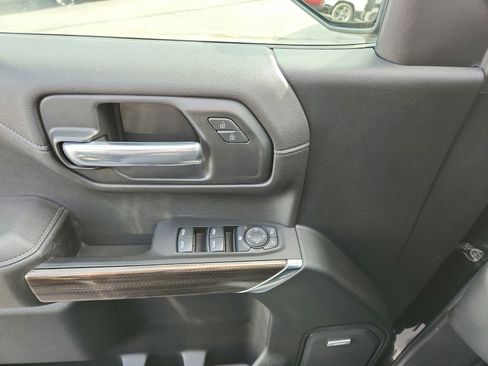 Used 2021 Chevrolet Silverado 1500 LT Trail Boss w/ Convenience Package II image 39