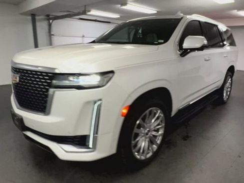 Used 2021 Cadillac Escalade Premium Luxury w/ Performance Package AWD/4WD image 4