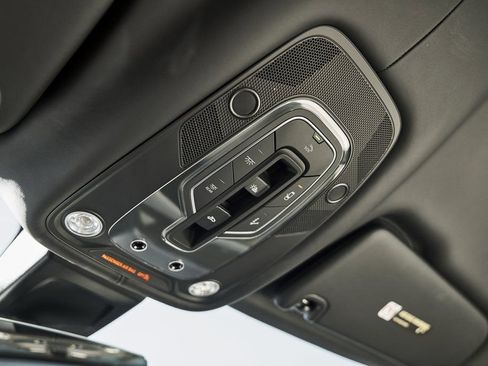 Used 2023 Bentley Bentayga Extended Wheelbase AWD/4WD image 85