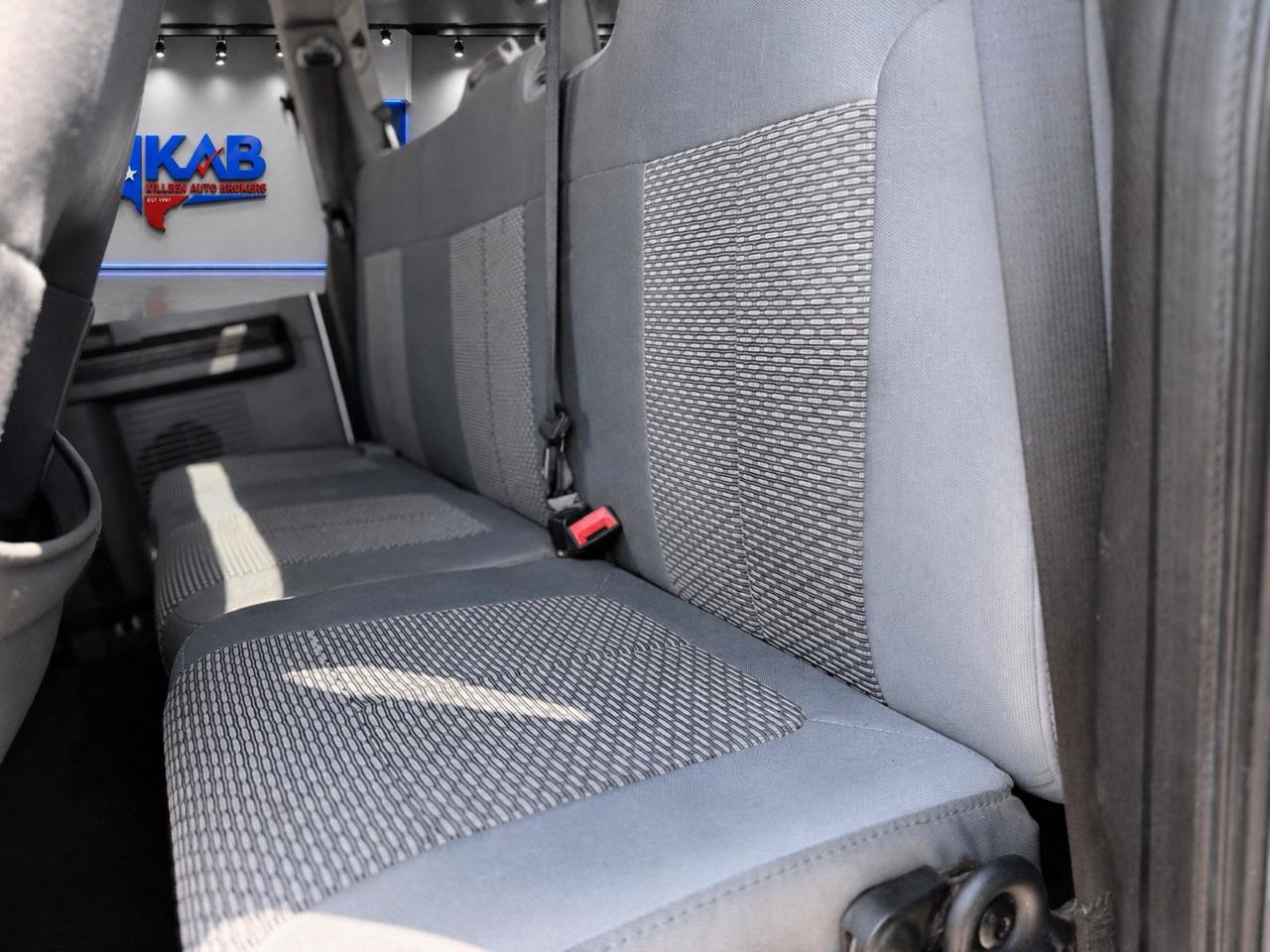 Used 2011 Ford F250 XLT w/ XLT Interior Pkg AWD/4WD image 13