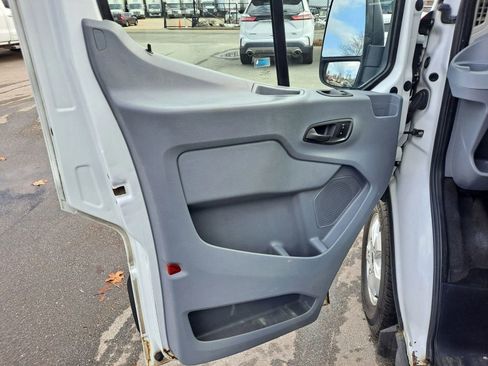Used 2018 Ford Transit 350 XLT image 9