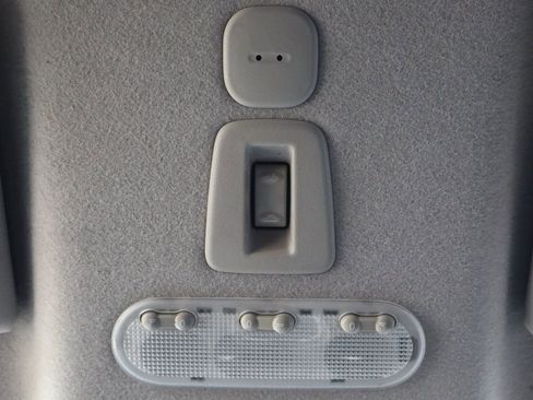 Used 2015 Nissan Juke SV w/ Technology Package image 21