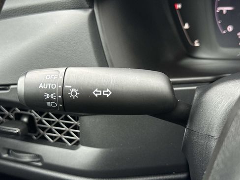 Used 2025 Honda Accord LX image 9