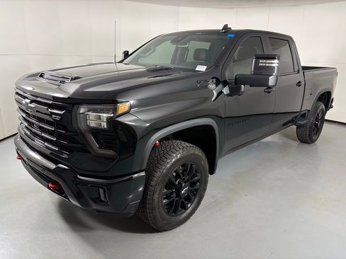 Used 2026 Chevrolet Silverado 2500 LT w/ Trail Boss Package image 5