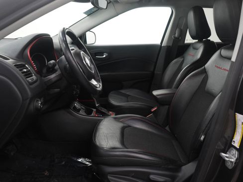 Used 2018 Jeep Compass Trailhawk w/ Cold Weather Group image 15