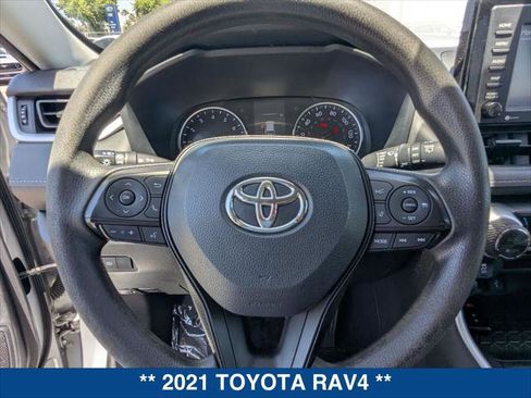Used 2021 Toyota RAV4 XLE AWD/4WD image 12