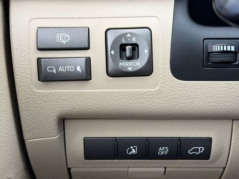 Used 2010 Lexus LX 570 4WD image 15