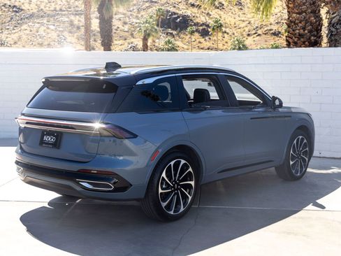 Used 2026 Lincoln Nautilus Black Label AWD/4WD image 10