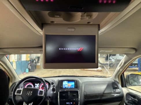 Used 2012 Dodge Grand Caravan Crew w/ Crew Value Pkg image 30