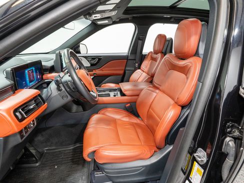 Used 2025 Lincoln Aviator Reserve w/ Equipment Group 201A AWD/4WD image 16