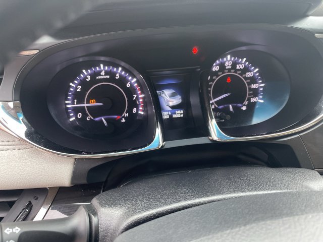 Used 2014 Toyota Avalon XLE Touring FWD image 16