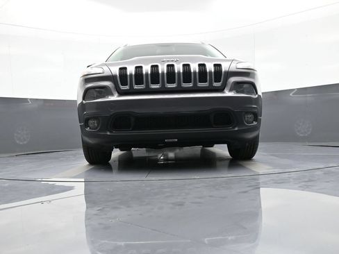 Used 2015 Jeep Cherokee Latitude AWD/4WD image 25