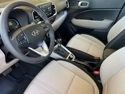 New 2026 Hyundai Venue SEL FWD image 9