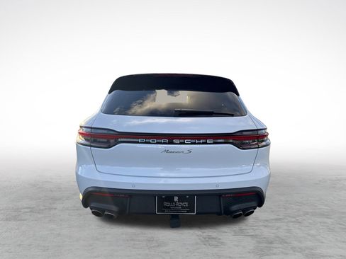 Used 2022 Porsche Macan S image 9