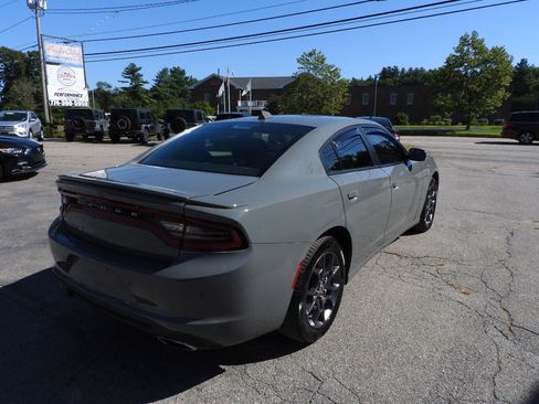 Used 2018 Dodge Charger GT AWD/4WD image 4