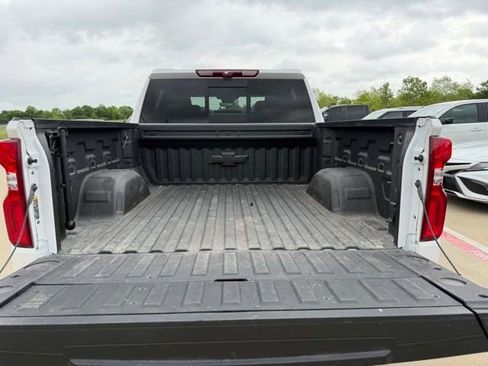 Used 2025 Chevrolet Silverado 1500 High Country image 5