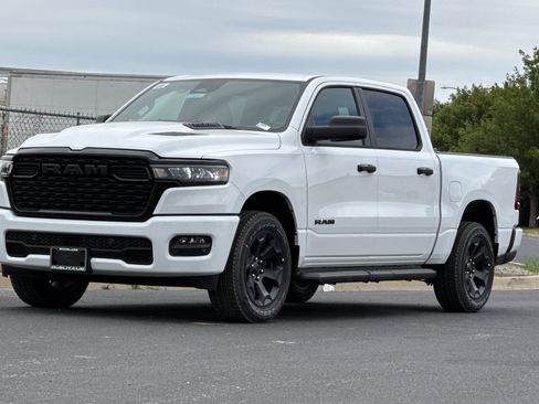 New 2026 RAM 1500 Express AWD/4WD image 7