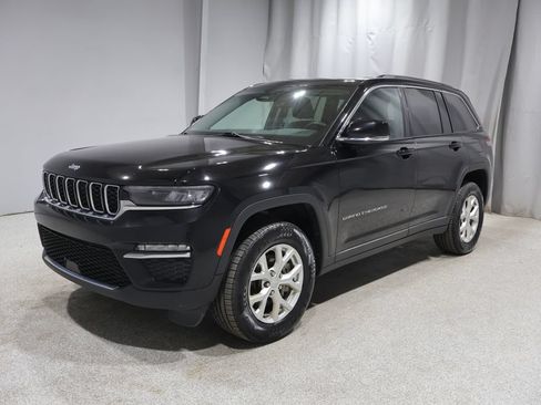 Used 2023 Jeep Grand Cherokee Limited AWD/4WD image 5
