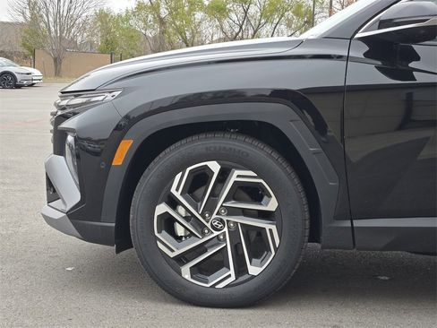 Used 2025 Hyundai Tucson Limited image 5