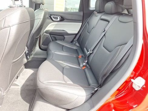 Used 2024 Jeep Compass Limited w/ Sun and Sound Group image 27