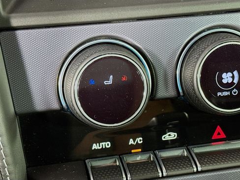 Certified 2023 Jaguar F-TYPE R AWD/4WD image 23