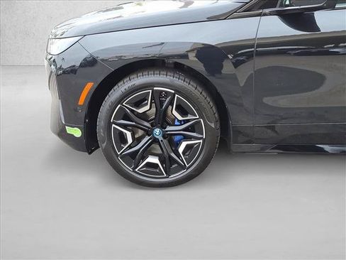 Used 2024 BMW iX xDrive50 w/ Sport Package AWD/4WD image 25