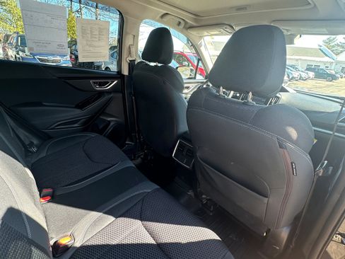 Used 2021 Subaru Forester Premium image 11