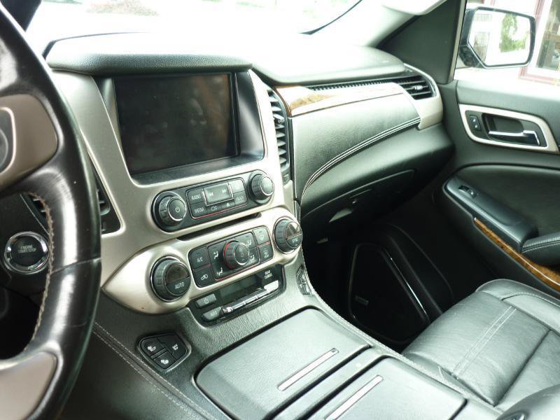 Used 2015 GMC Yukon Denali w/ Touring Package AWD/4WD image 10