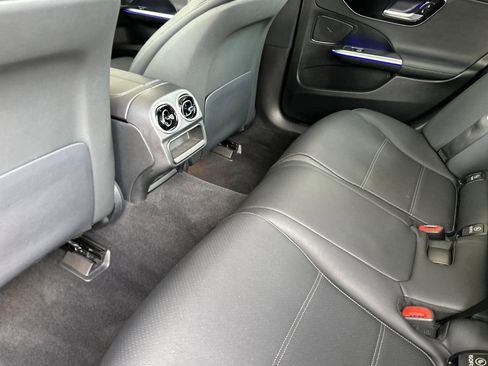 Used 2022 Mercedes-Benz C 300 Sedan image 12