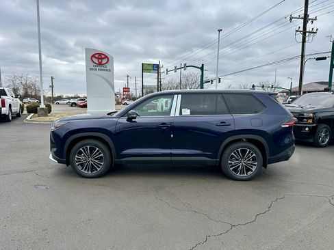 New 2026 Toyota Grand Highlander AWD Hybrid image 16