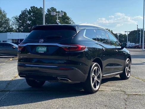 Used 2021 Buick Enclave Essence w/ LPO, Touring Package image 3