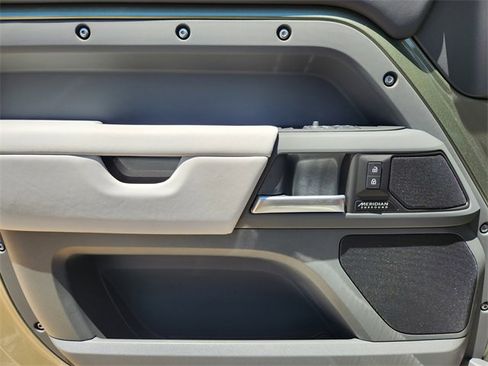 New 2025 Land Rover Defender 130 X-Dynamic SE image 16