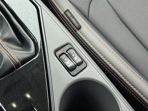 Certified 2025 Subaru Crosstrek 2.5i Limited w/ Crosstrek Mirror Package image 26