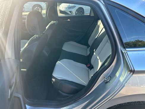 Used 2019 Volkswagen Jetta R-Line w/ R-Line Cold Weather Package FWD image 6