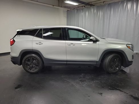 Used 2020 GMC Terrain SLE FWD image 10