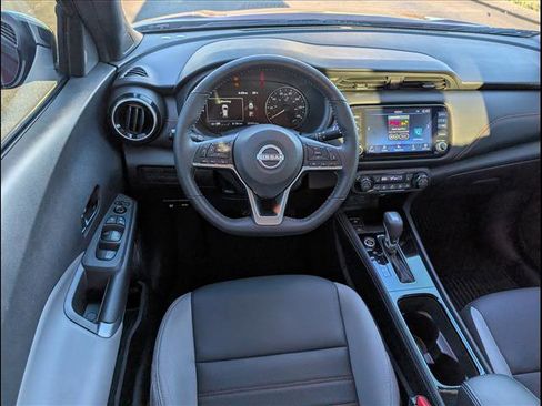 Used 2023 Nissan Kicks SR w/ SR Premium Package image 7