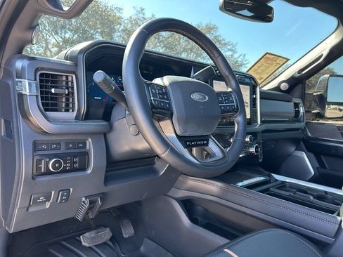 Used 2024 Ford F250 Platinum w/ FX4 Off-Road Package AWD/4WD image 53