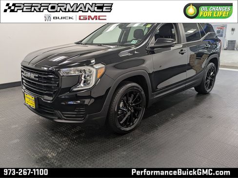 Used 2023 GMC Terrain SLE w/ Driver Convenience Package image 1