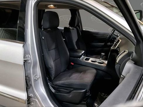 Used 2011 Jeep Grand Cherokee Laredo AWD/4WD image 15