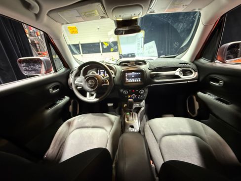 Used 2018 Jeep Renegade Sport w/ Power & Air Group image 20