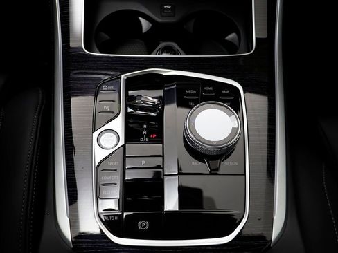 New 2026 BMW X5 xDrive40i w/ Executive Package image 12